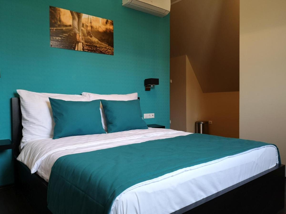 Parton Hotel & Bowling Tiszakécske 외부 사진